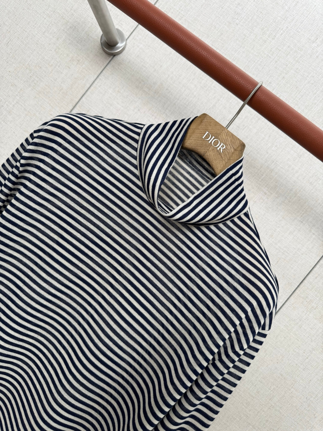 Loro Piana Rollkragenpullover – Schwarz-Weiss Langarmshirt mit modernem Look