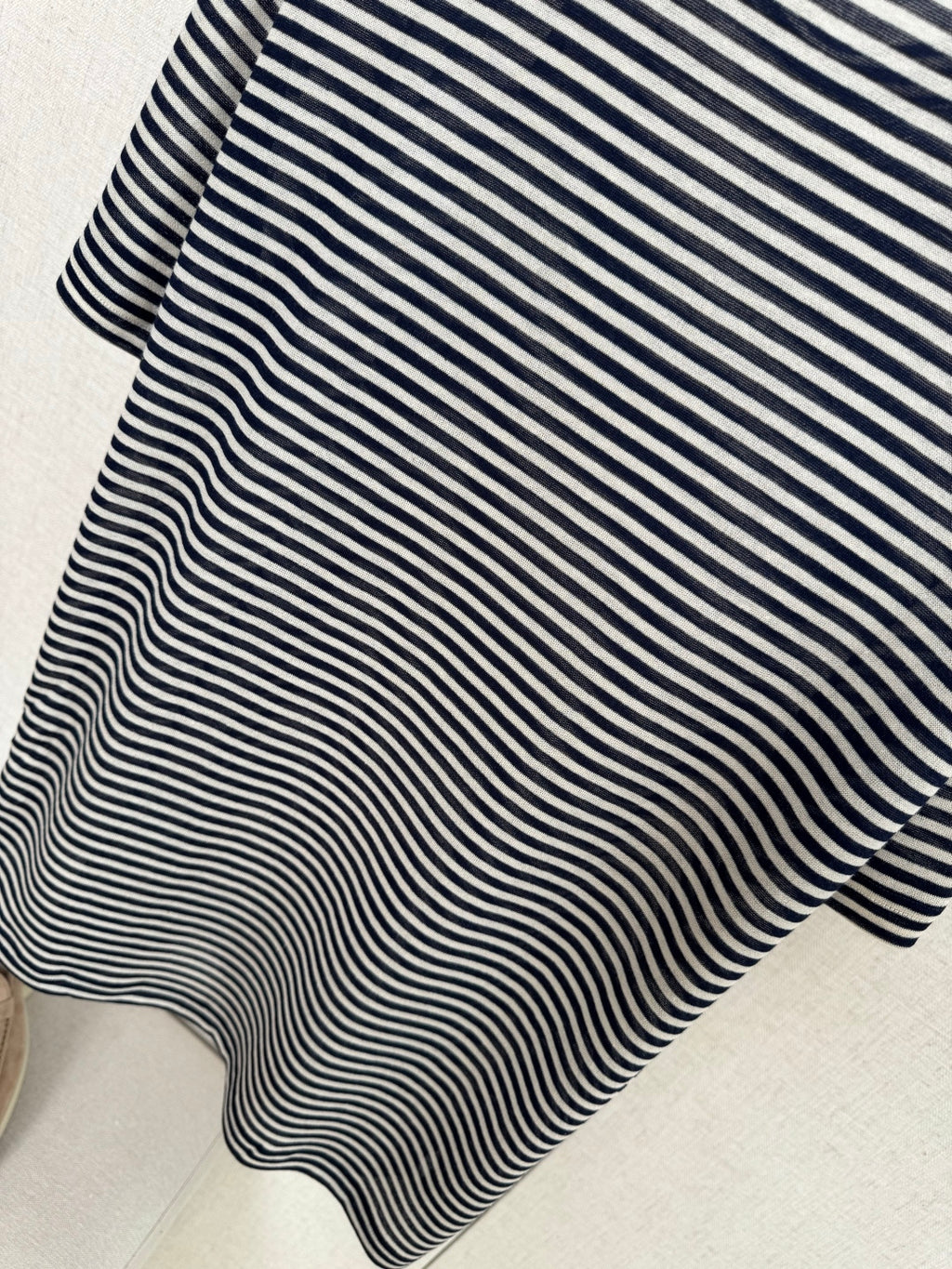 Loro Piana T-Shirt Schwarz-Weiss – Klassisches Kurzarmshirt mit modernem Look