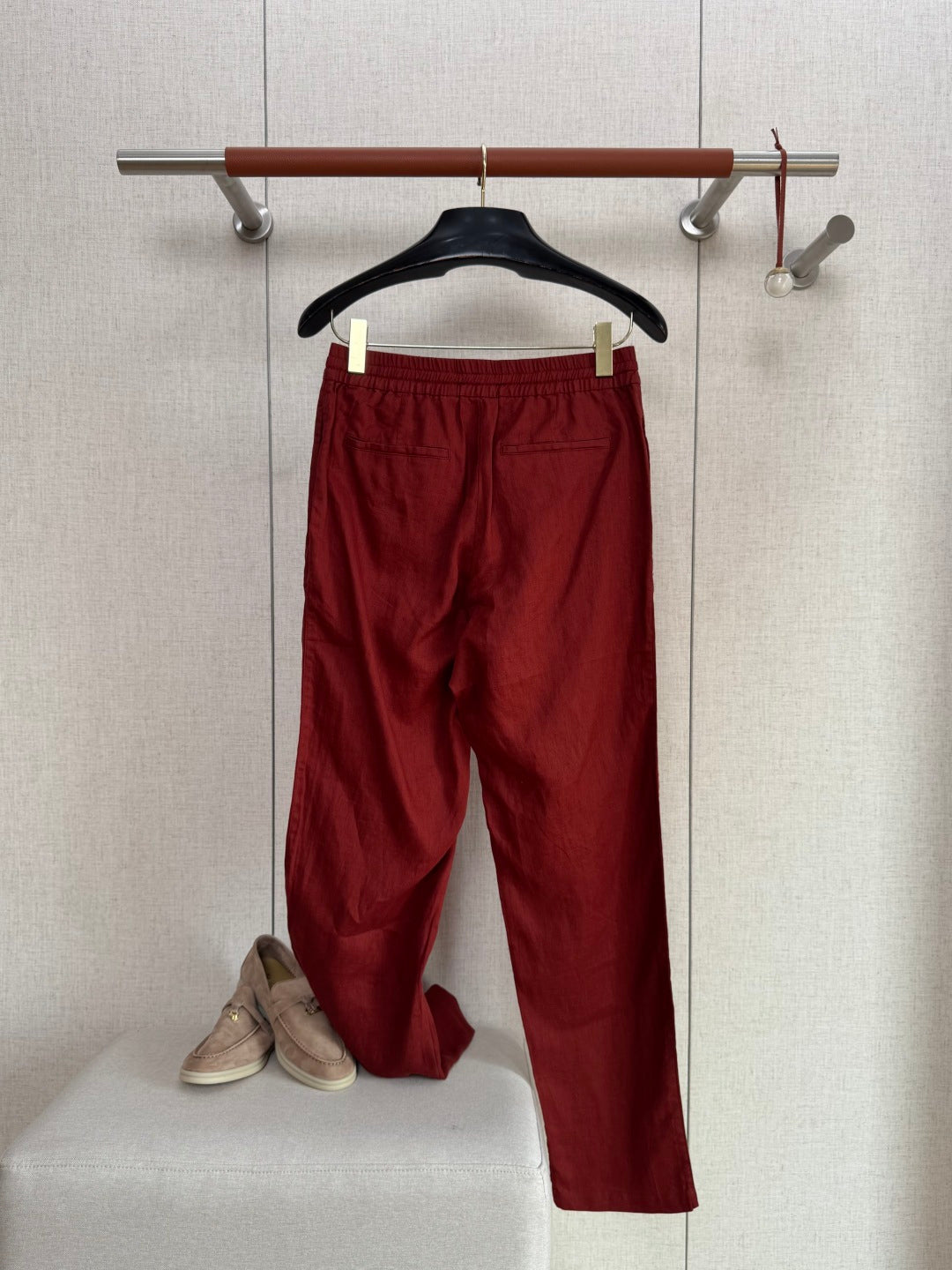 Loro Piana Leinenhose Rotbraun – Leichte Sommerhose mit Elastikbund