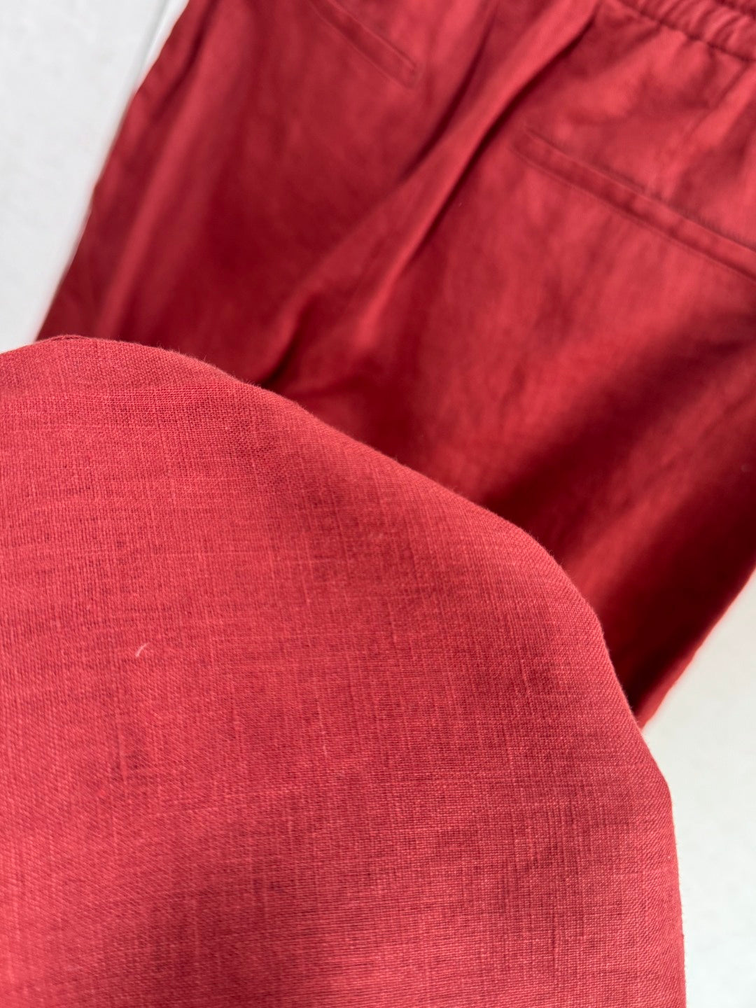 Loro Piana Leinenhose Rotbraun – Leichte Sommerhose mit Elastikbund