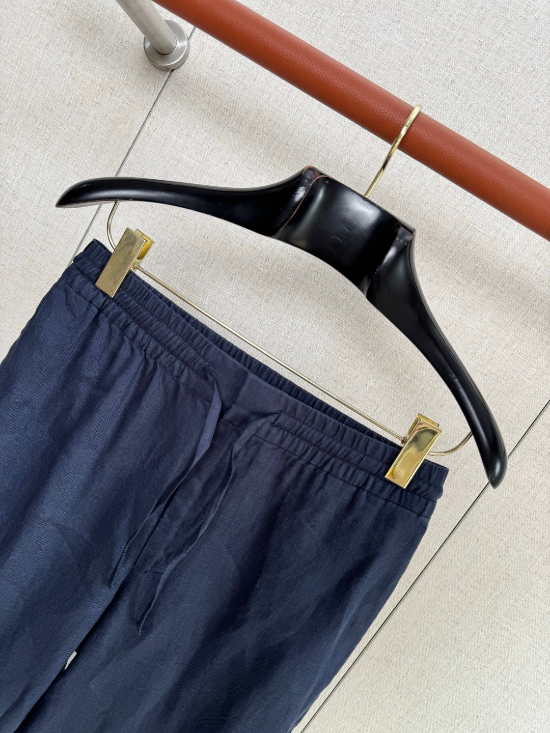 Loro Piana Leinenhose Dunkelblau – Leichte Sommerhose mit Elastikbund