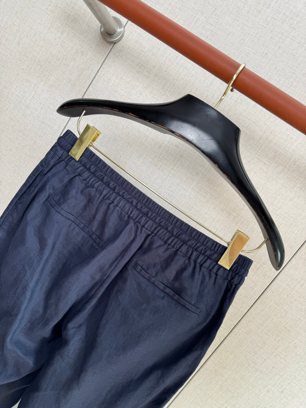 Loro Piana Leinenhose Dunkelblau – Leichte Sommerhose mit Elastikbund