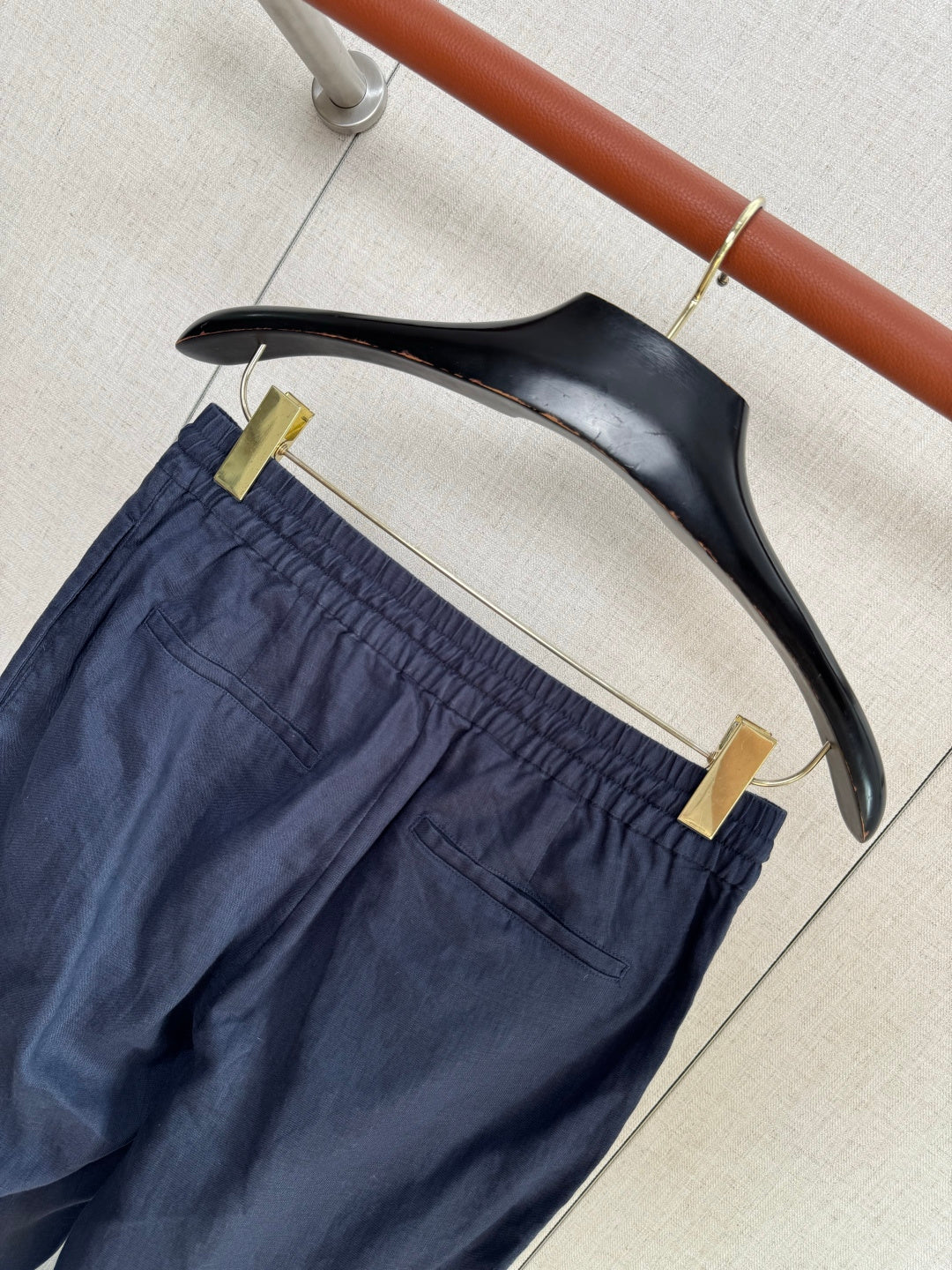 Loro Piana Leinenhose Dunkelblau – Leichte Sommerhose mit Elastikbund