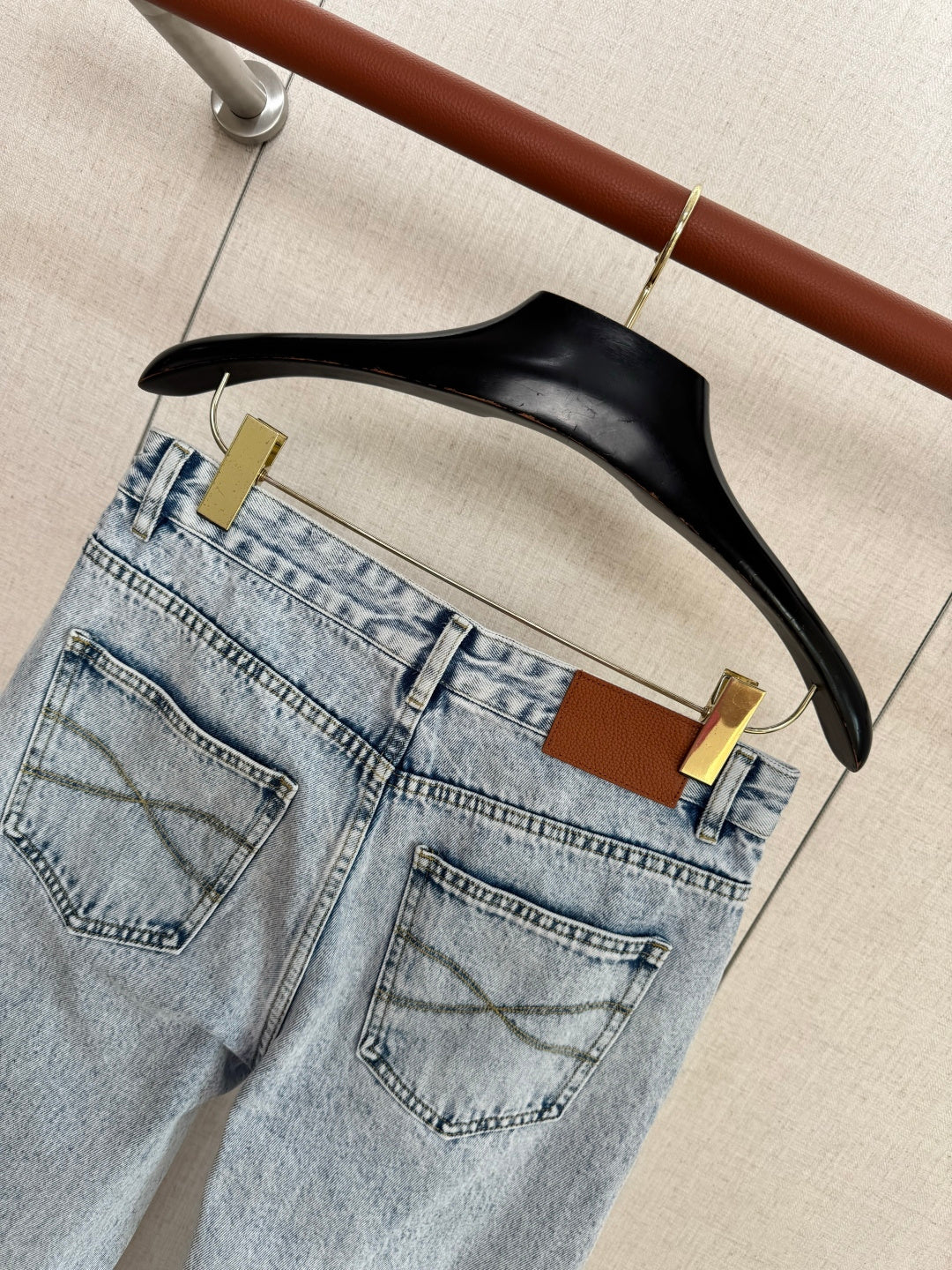 Brunello Cucinelli Jeans in Hellblauer Waschung mit klassischem 5-Pocket-Design