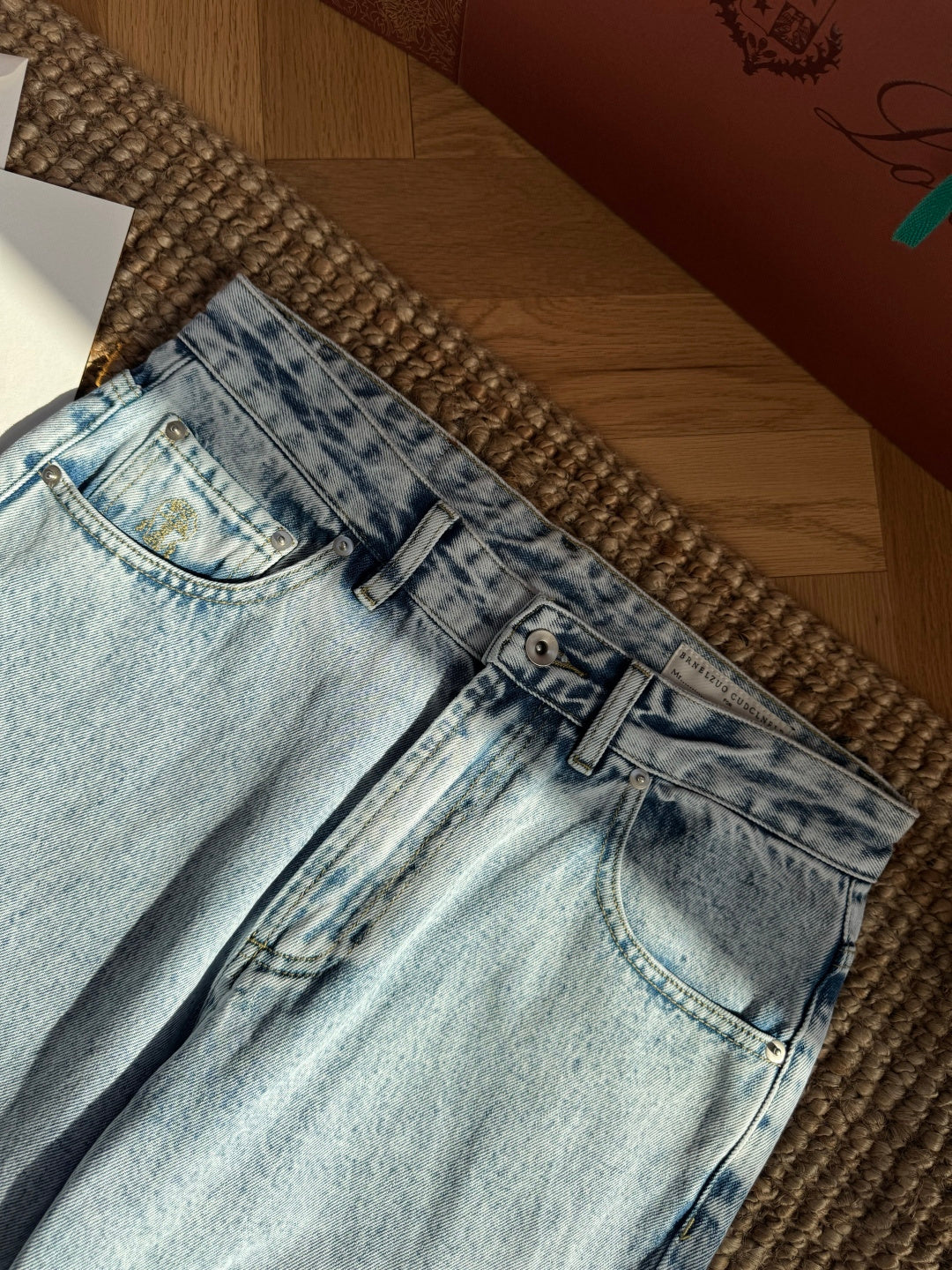 Brunello Cucinelli Jeans in Hellblauer Waschung mit klassischem 5-Pocket-Design