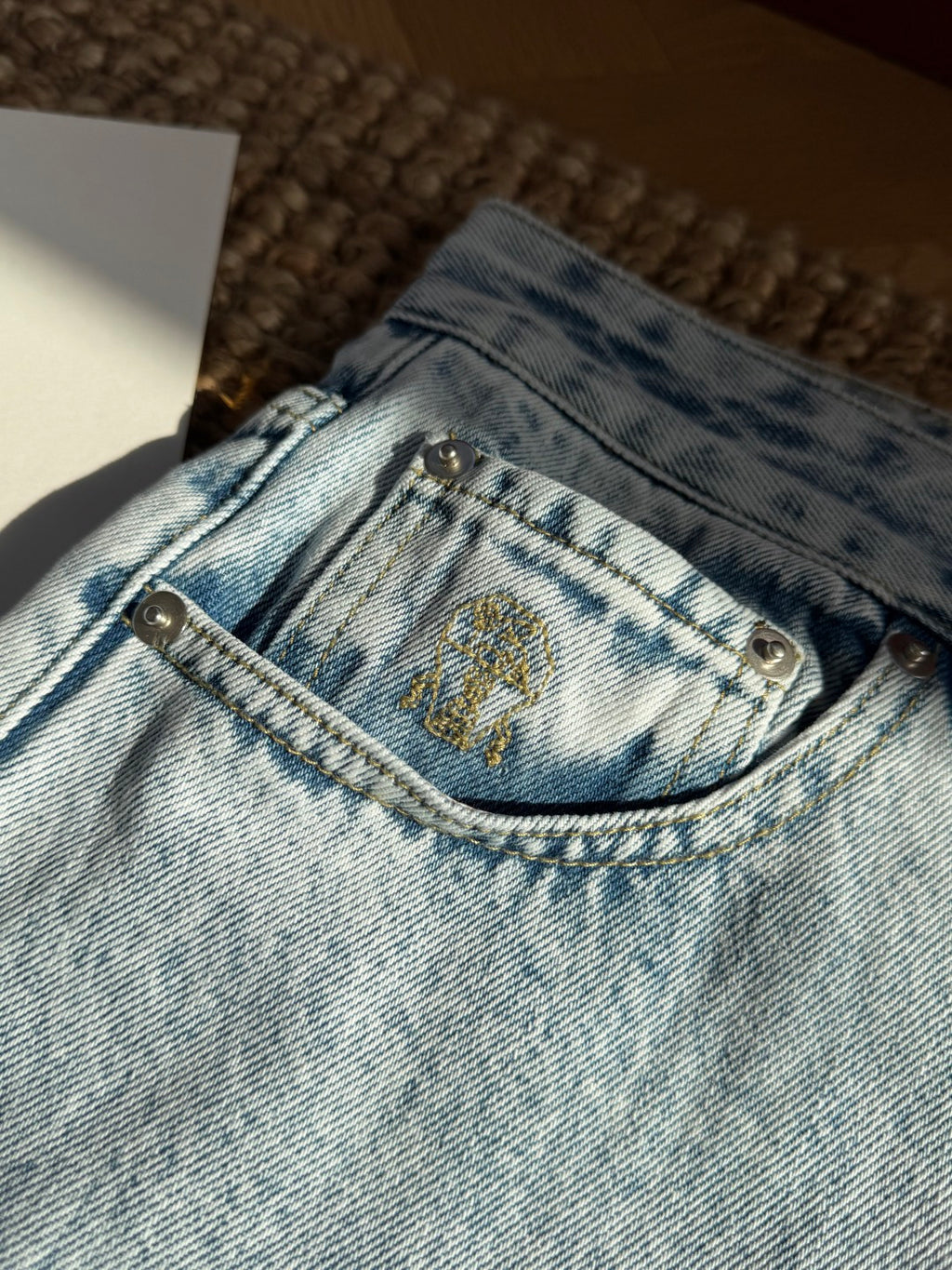 Brunello Cucinelli Jeans in Hellblauer Waschung mit klassischem 5-Pocket-Design