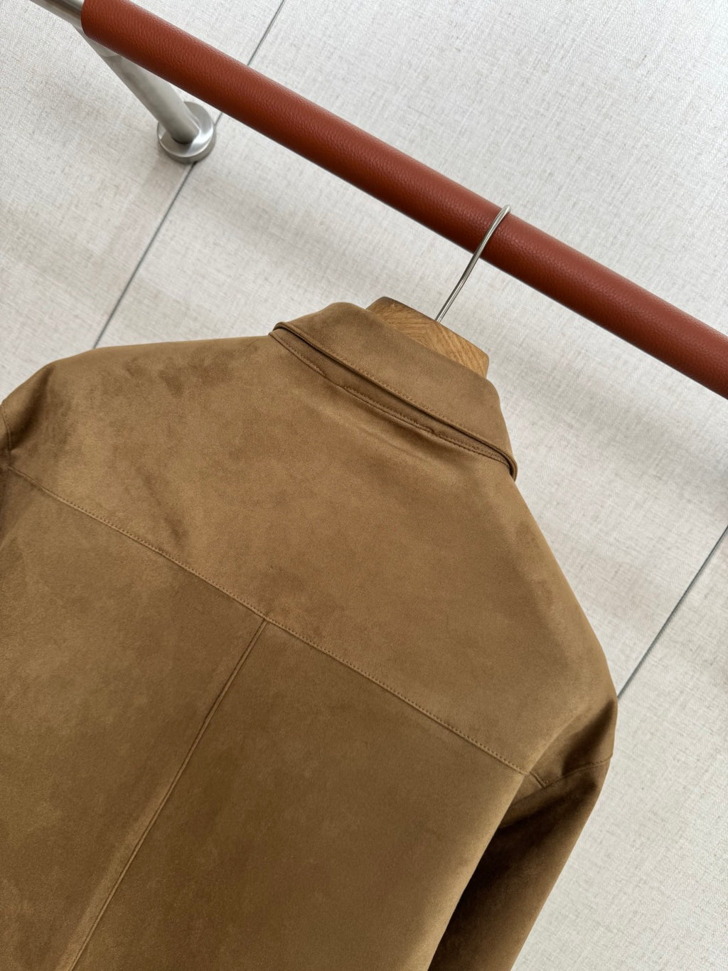 Loro Piana Herren Wildlederjacke mit Knopfleiste und Brusttaschen