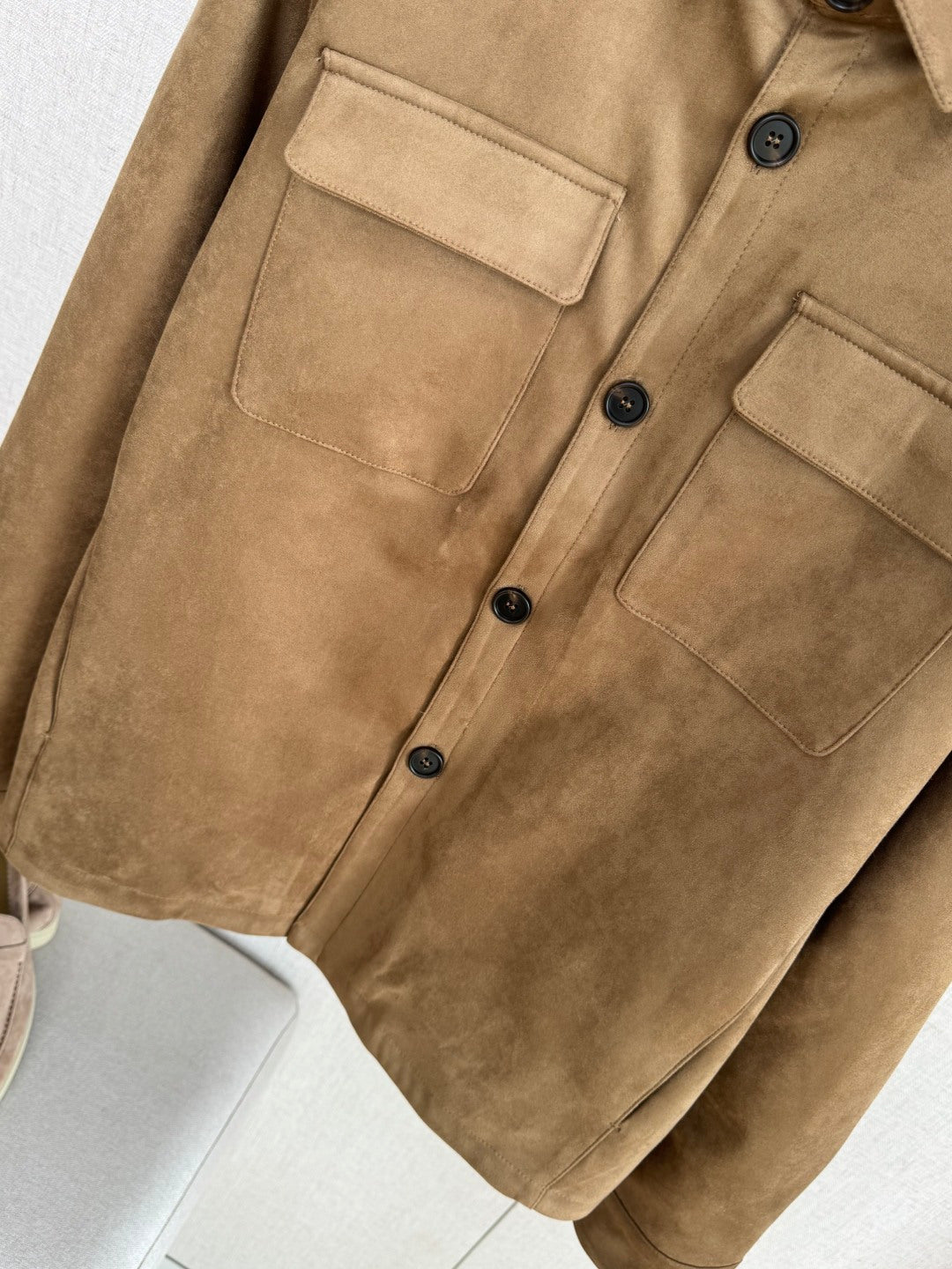 Loro Piana Herren Wildlederjacke mit Knopfleiste und Brusttaschen