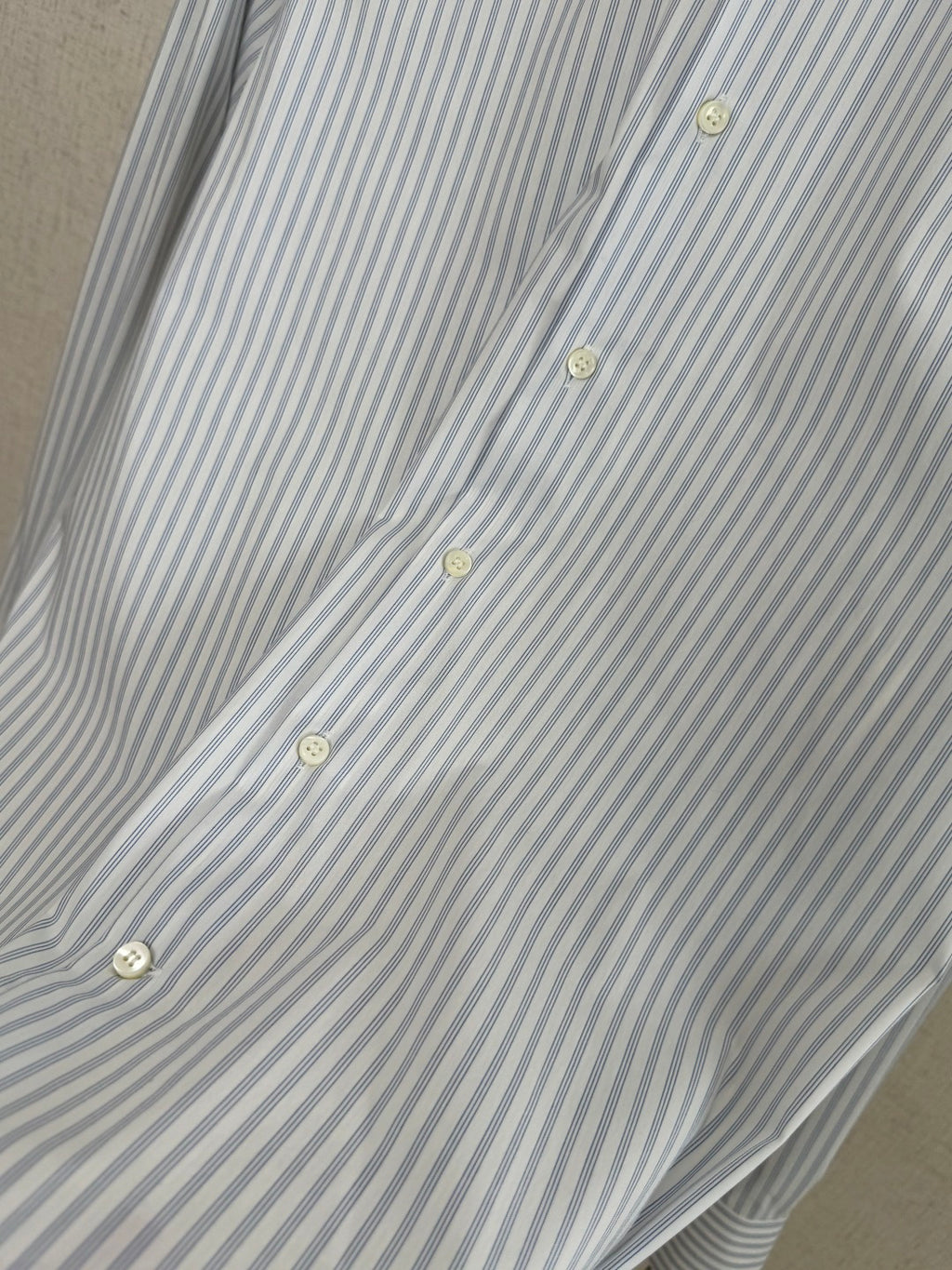 Loro Piana Businesshemd Hellblau-Weiss – Gestreiftes Langarmhemd mit klassischem