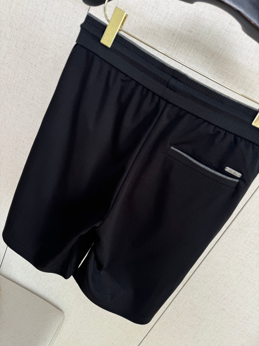 Loro Piana Shorts Schwarz – Sportlich-elegante Bermuda mit Kordelzug