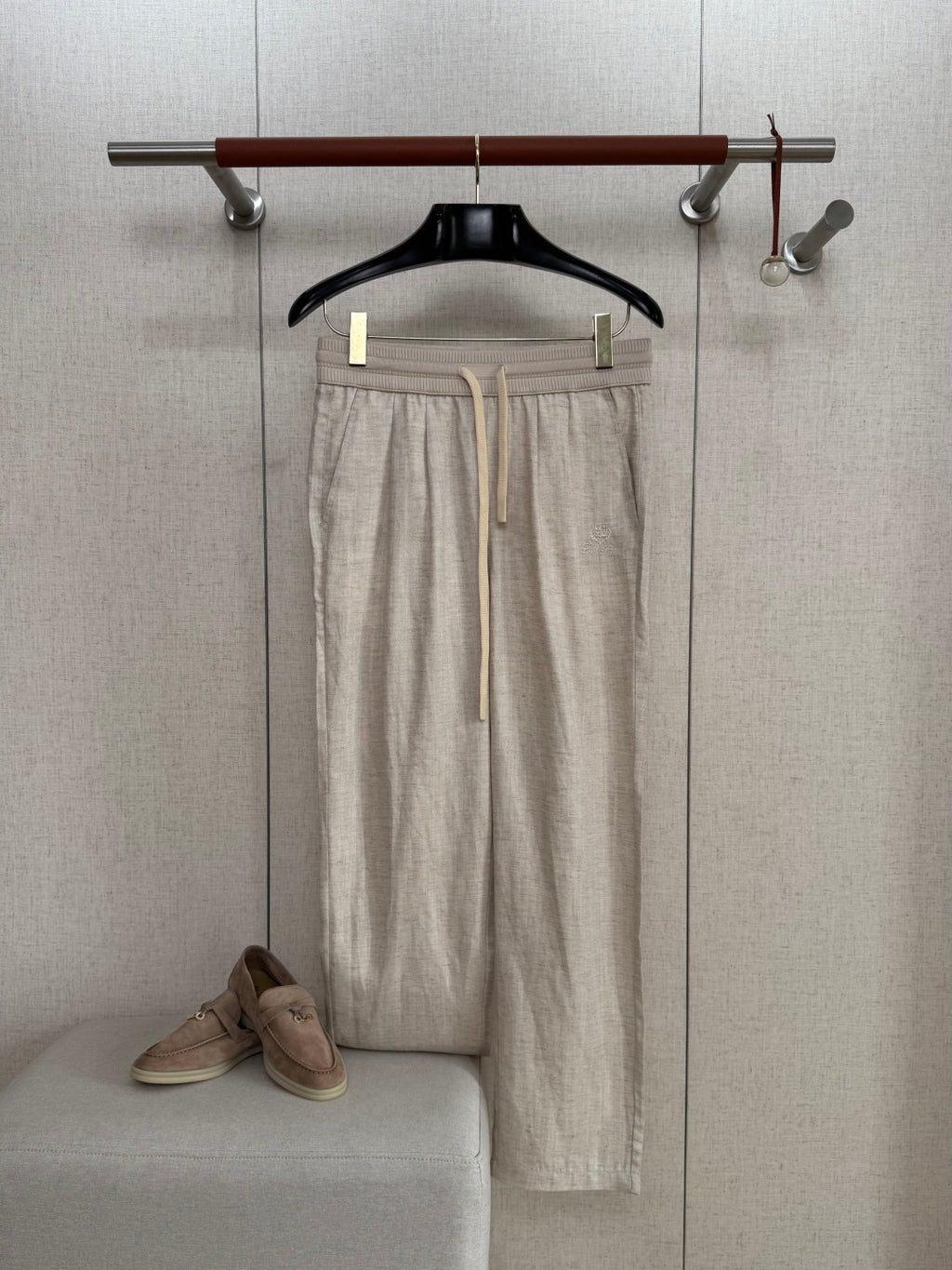 Loro Piana Hose Beige – Leichte Sommerhose mit Elastikbund und Kordelzug