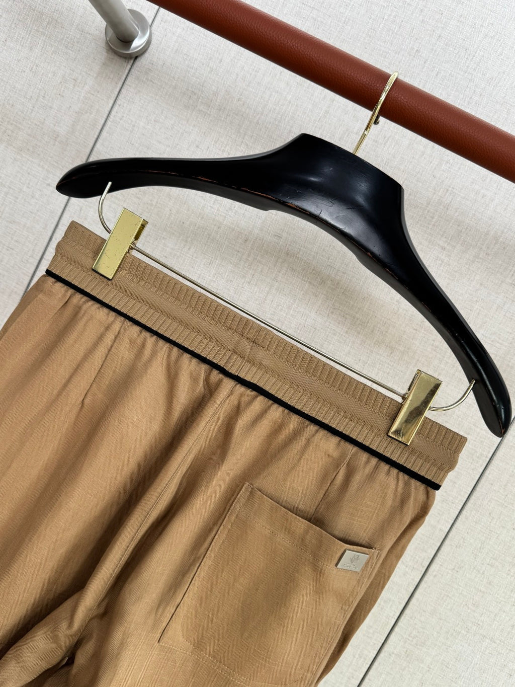 Loro Piana Hose Braun – Leichte Sommerhose mit Elastikbund und Kordelzug