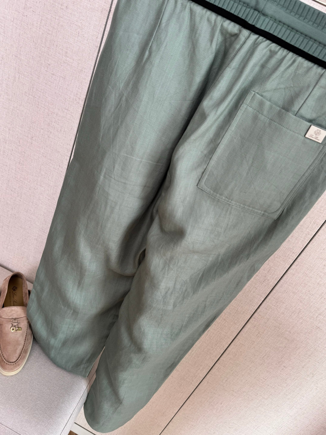 Loro Piana Hose Grün – Leichte Sommerhose mit Elastikbund und Kordelzug