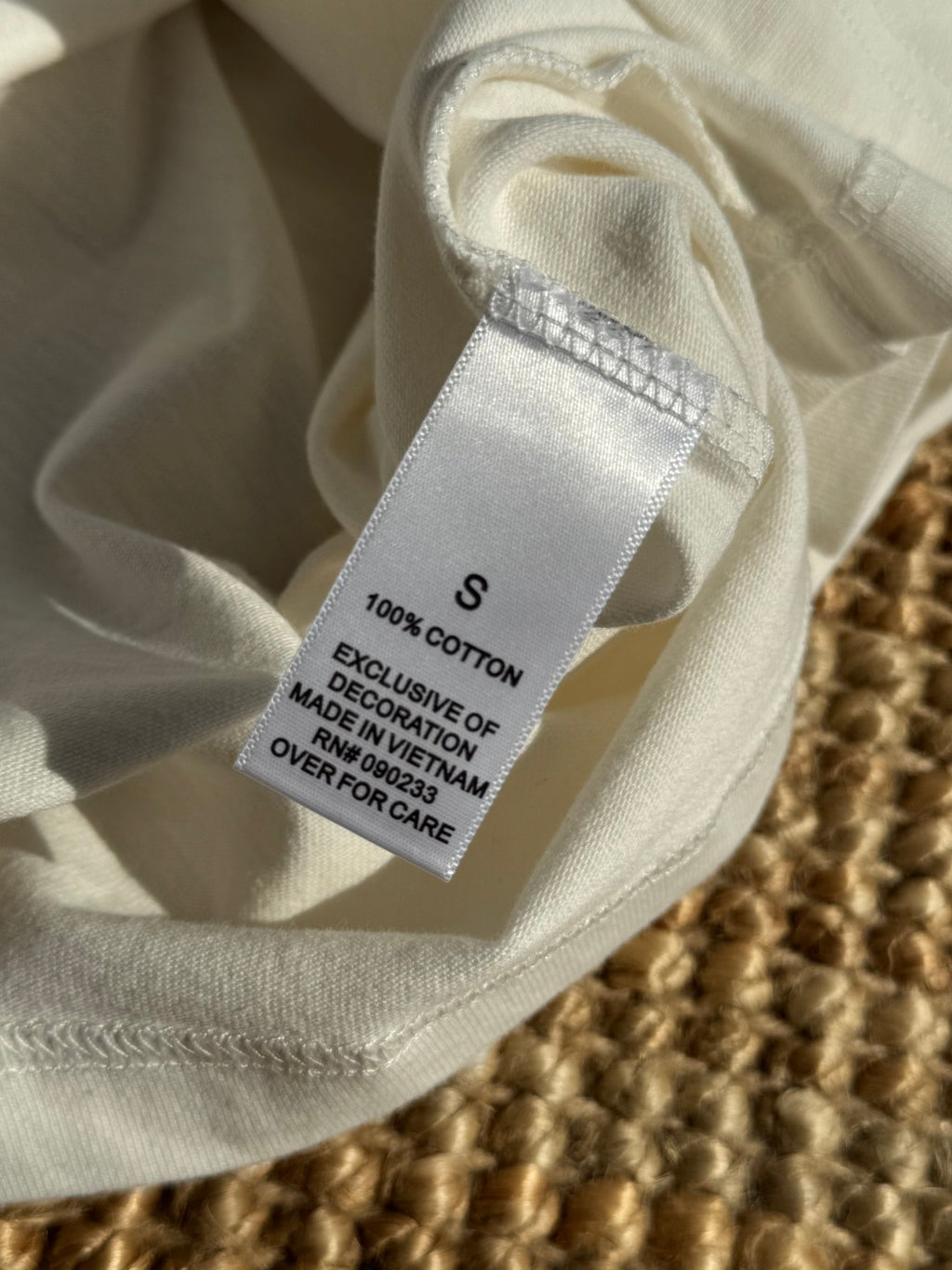 Dior – Weisses T-Shirt mit Brusttasche und Metallnieten