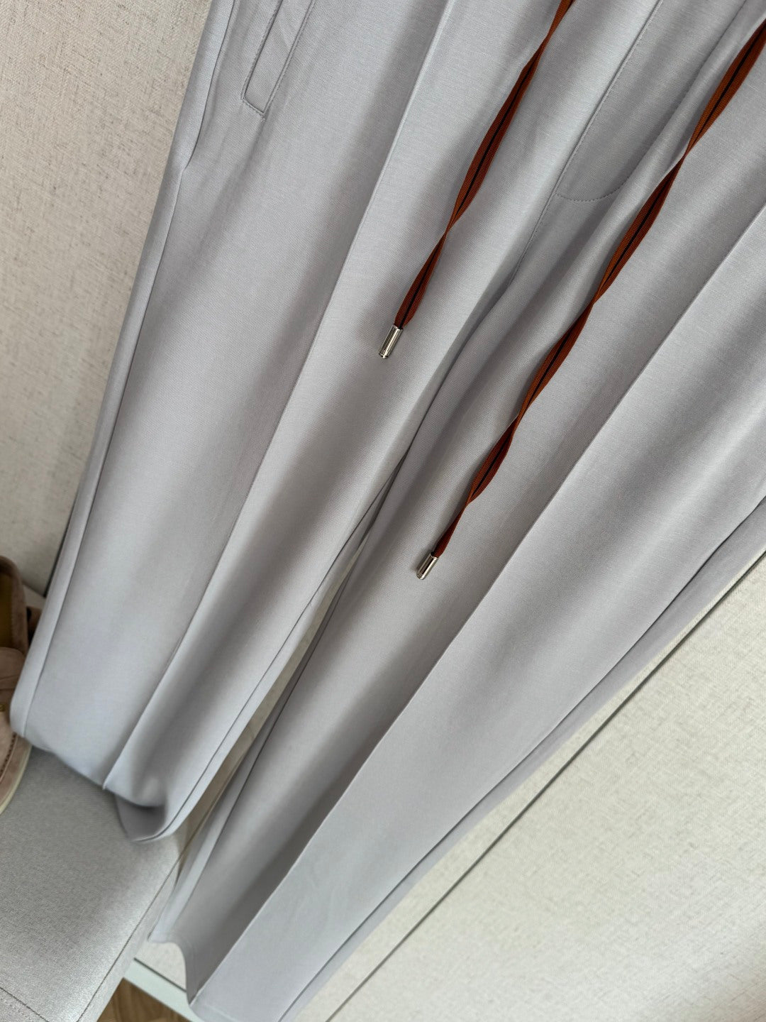 ZEGNA Hellgraue Jersey-Jogpants mit Tunnelzug in entspannter Passform