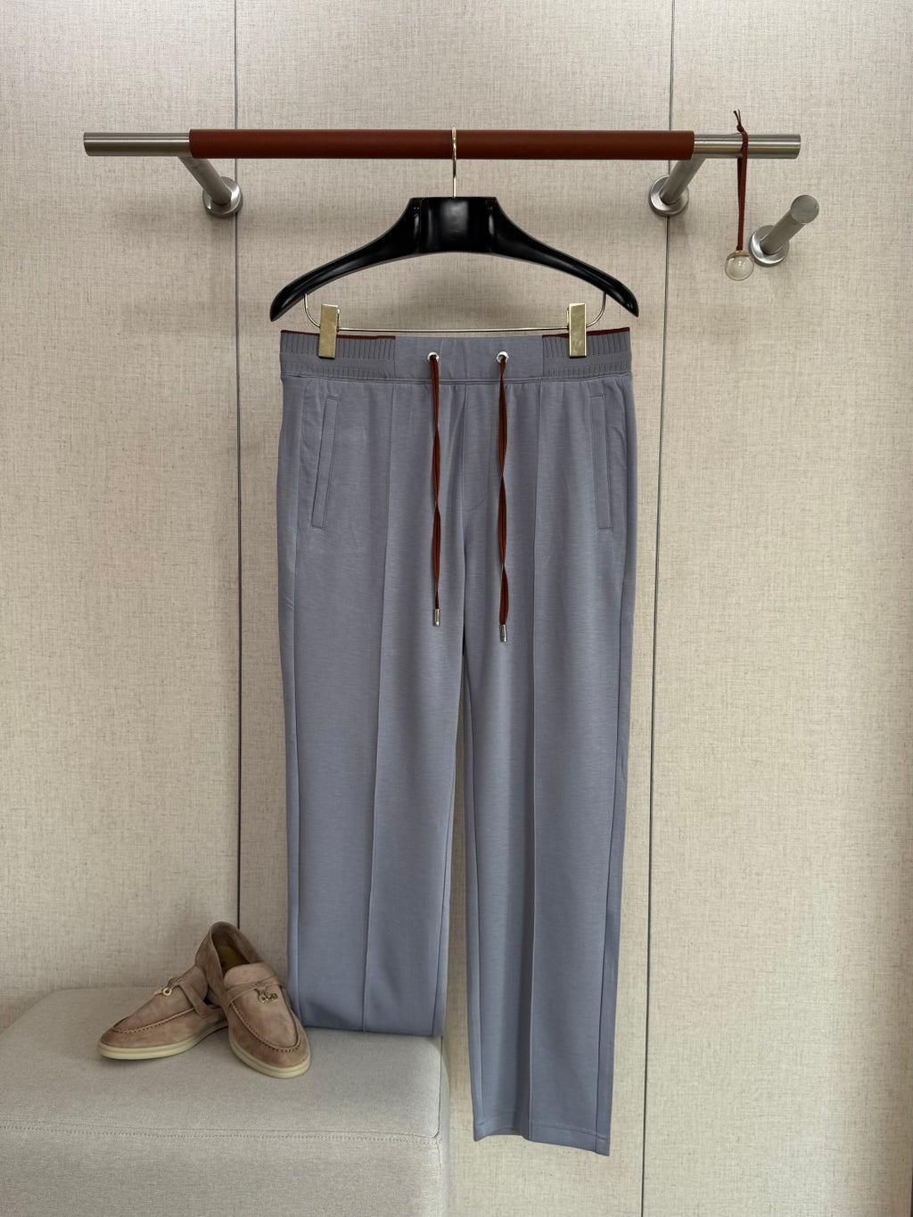 ZEGNA Hellblaue Jersey-Jogpants mit braunen Kordeln und geradem Bein