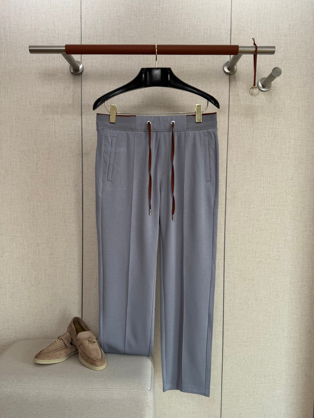 ZEGNA Hellblaue Jersey-Jogpants mit braunen Kordeln und geradem Bein