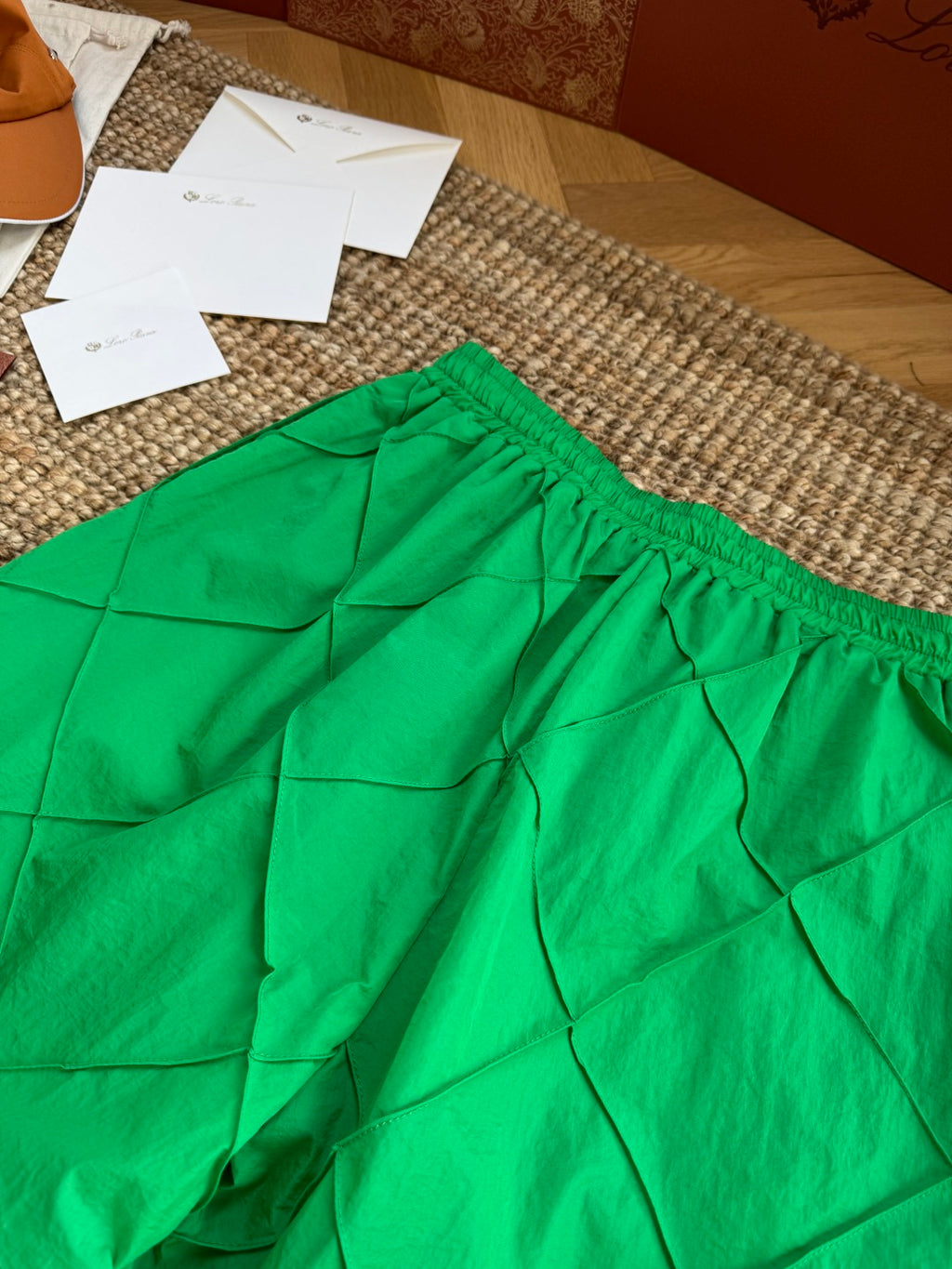 Dior – Grüne Shorts mit elastischem Bund und gestepptem Diamantmuster
