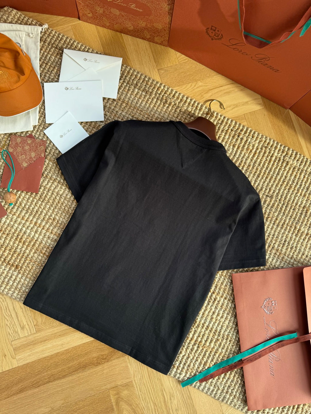 Dior – Schwarzes T-Shirt mit gemusterter Einstecktasche und Brusttasche