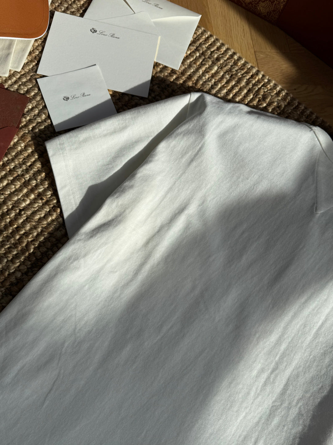 Dior – Weisses T-Shirt mit Herz-Detail in der Brusttasche