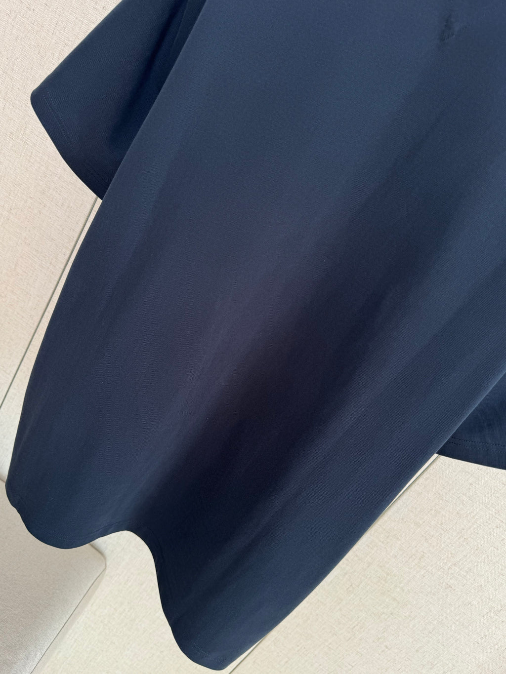 Dior – Navyblaues Polo mit weissem Kontrastkragen