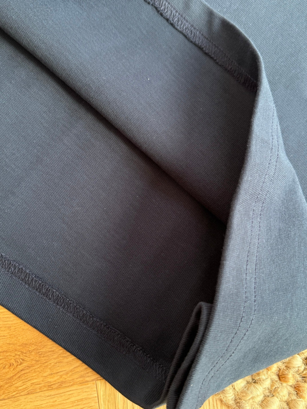 Dior – Navyblaues Polo mit weissem Kontrastkragen