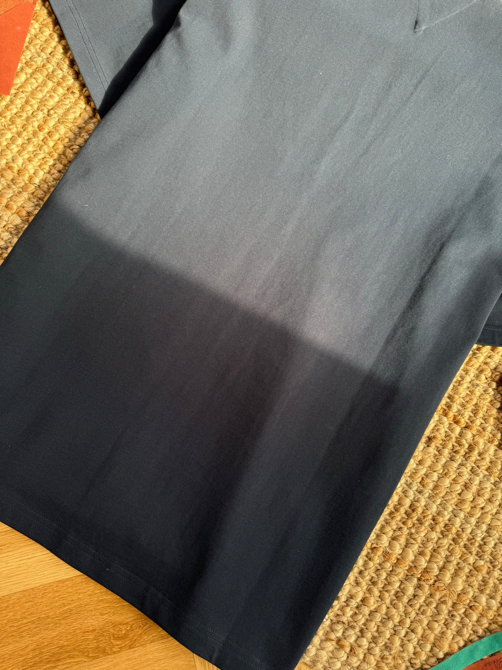 Dior – Navyblaues Polo mit weissem Kontrastkragen