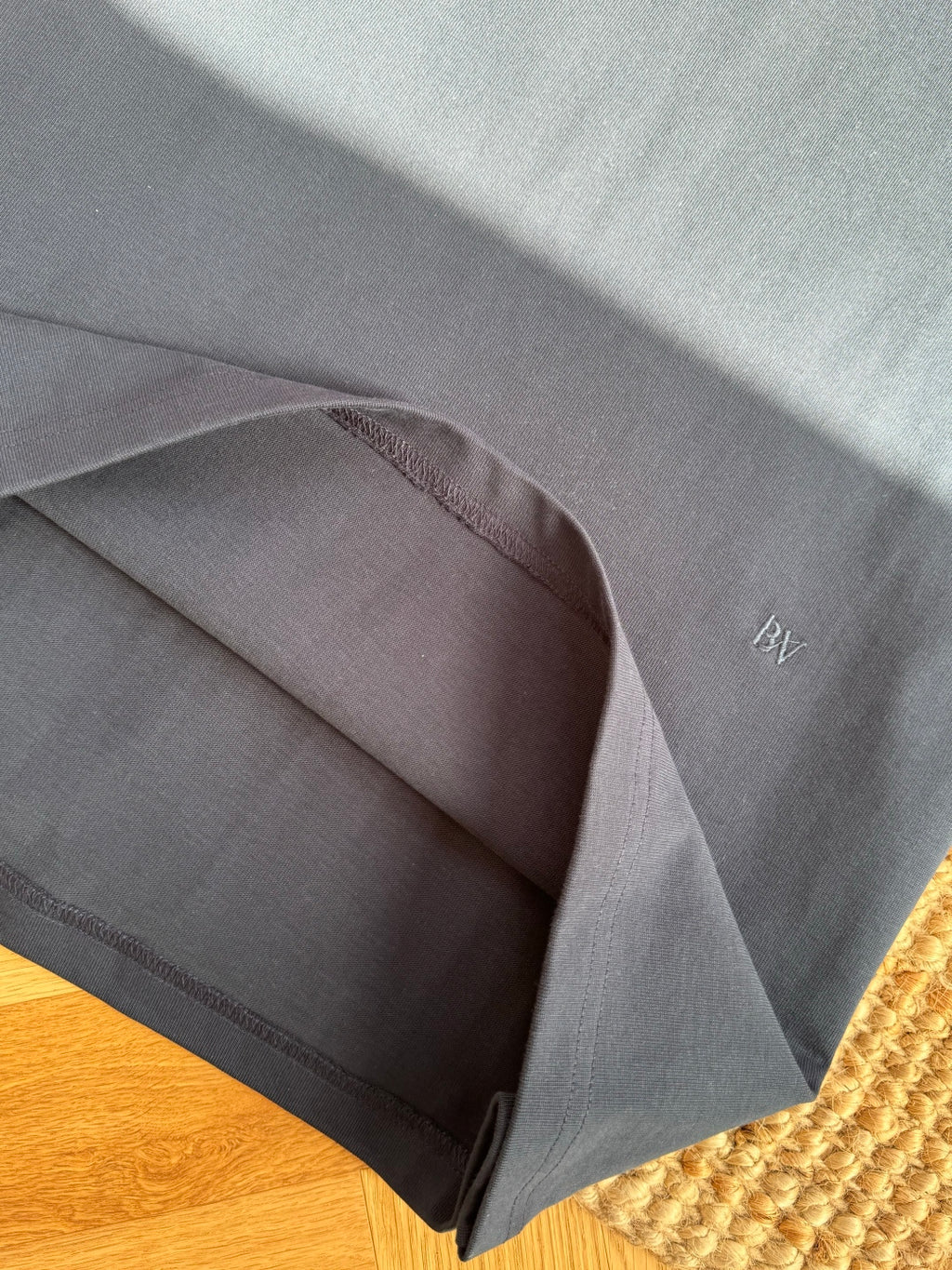 Dior – Navyblaues Polo mit weissem Kontrastkragen