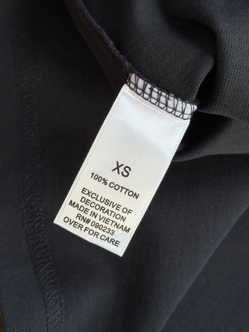 Dior – Navyblaues Polo mit weissem Kontrastkragen