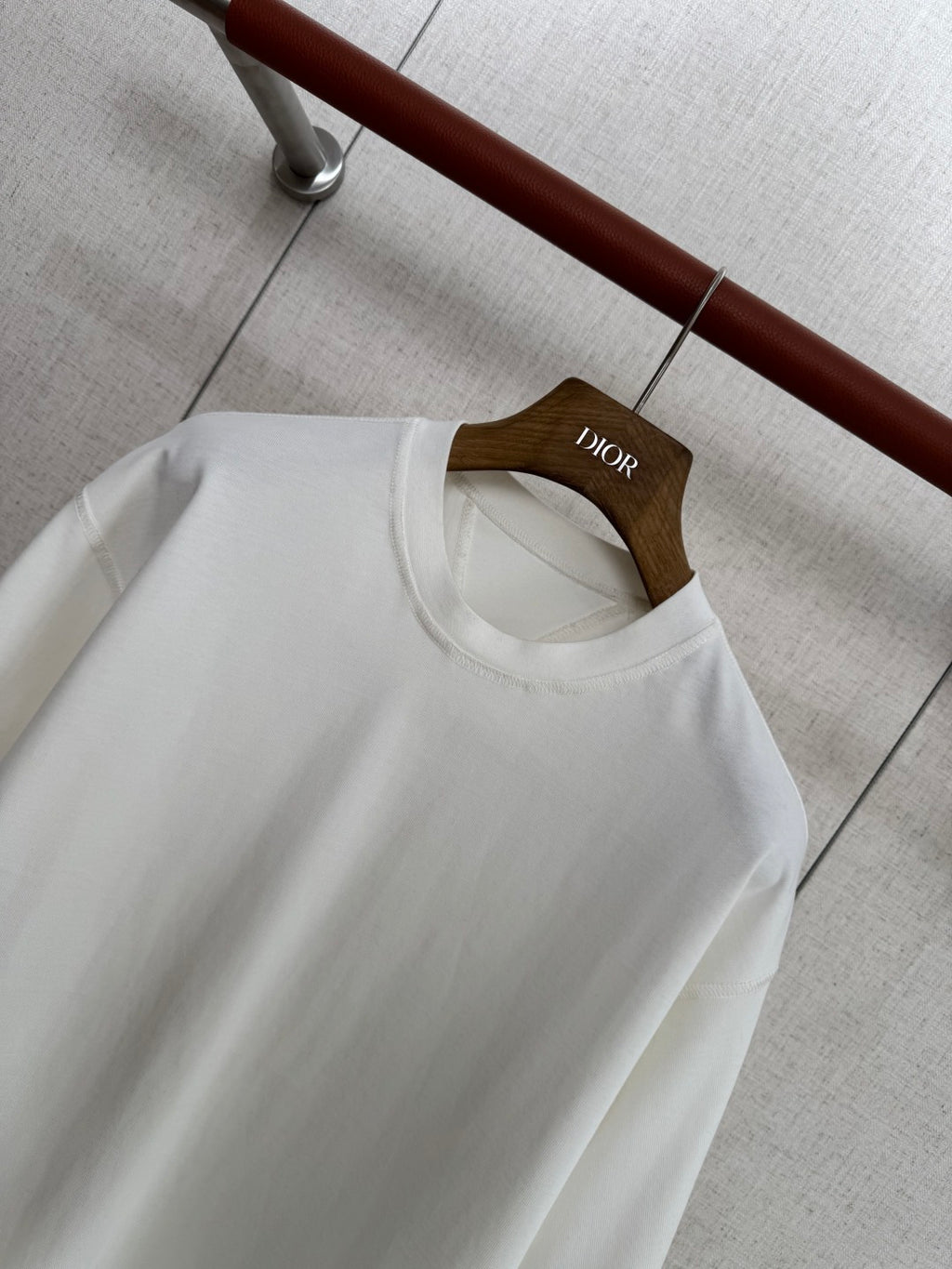 Dior – Weisses T-Shirt aus Baumwolle mit Brusttasche