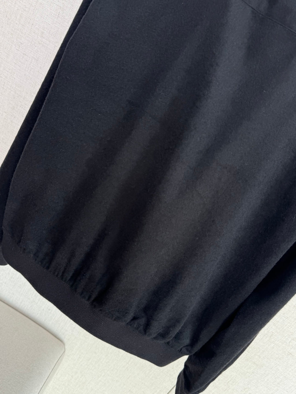 ZEGNA Schwarze Bomberjacke aus feiner Wolle mit elastischem Bund