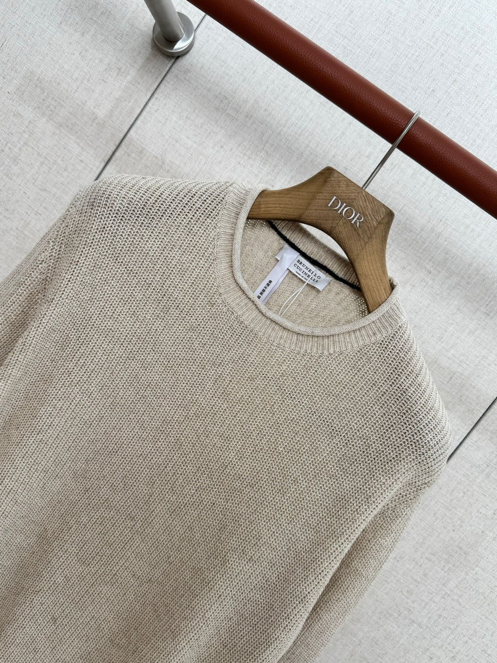 Brunello Cucinelli Naturbeiges Strick-T-Shirt aus Baumwolle in Strukturstrick