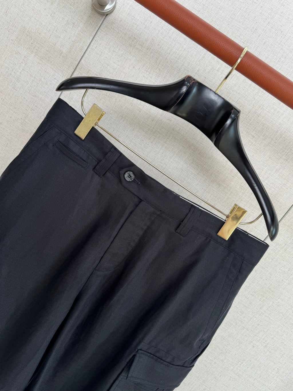 Brunello Cucinelli Cargo-Shorts in Schwarz aus leichtem Sommerstoff