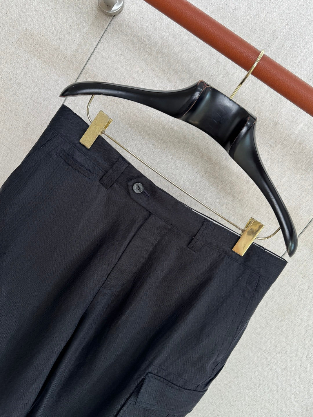 Brunello Cucinelli Cargo-Shorts in Schwarz aus leichtem Sommerstoff