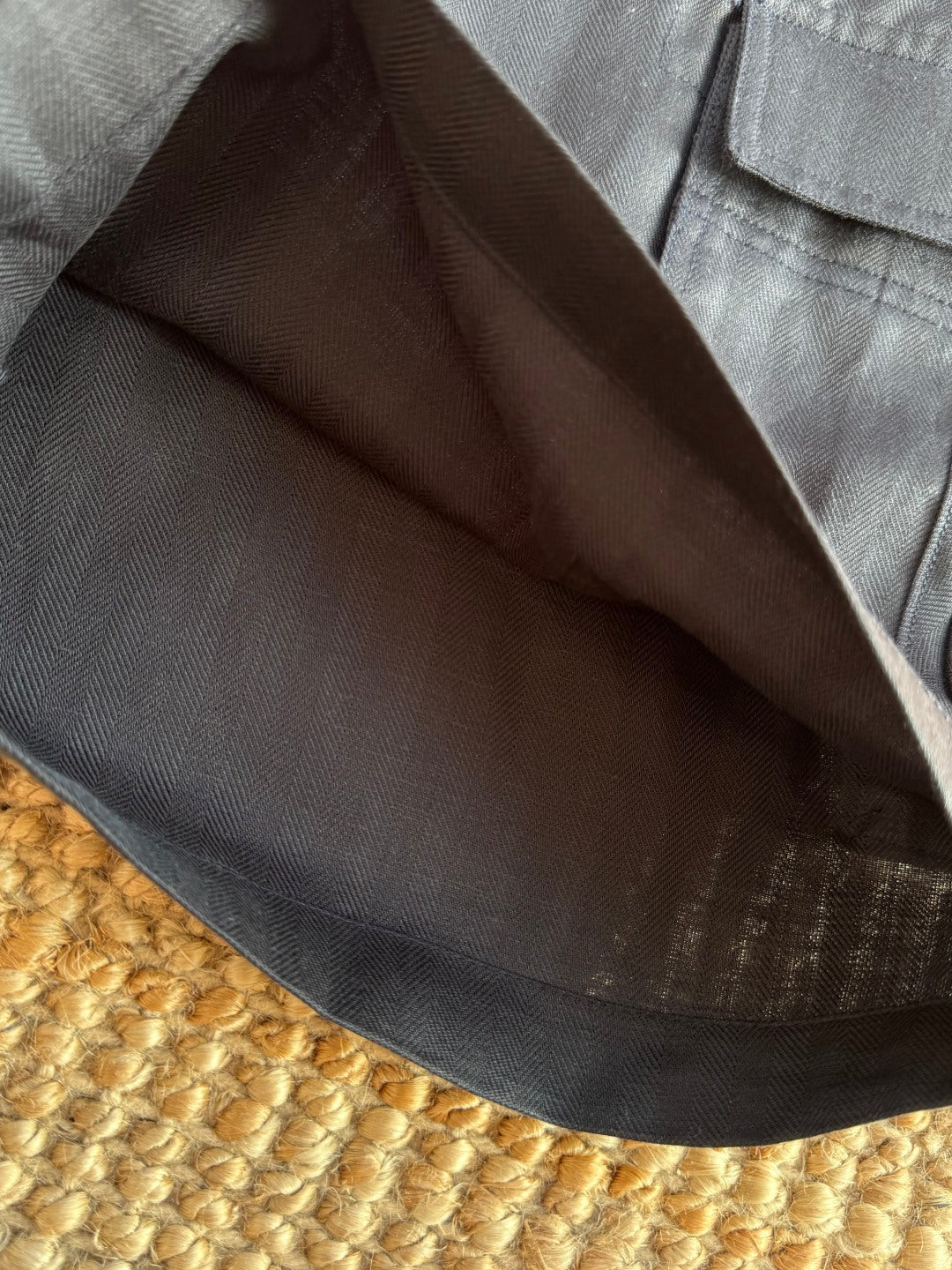 Brunello Cucinelli Cargo-Shorts in Schwarz aus leichtem Sommerstoff