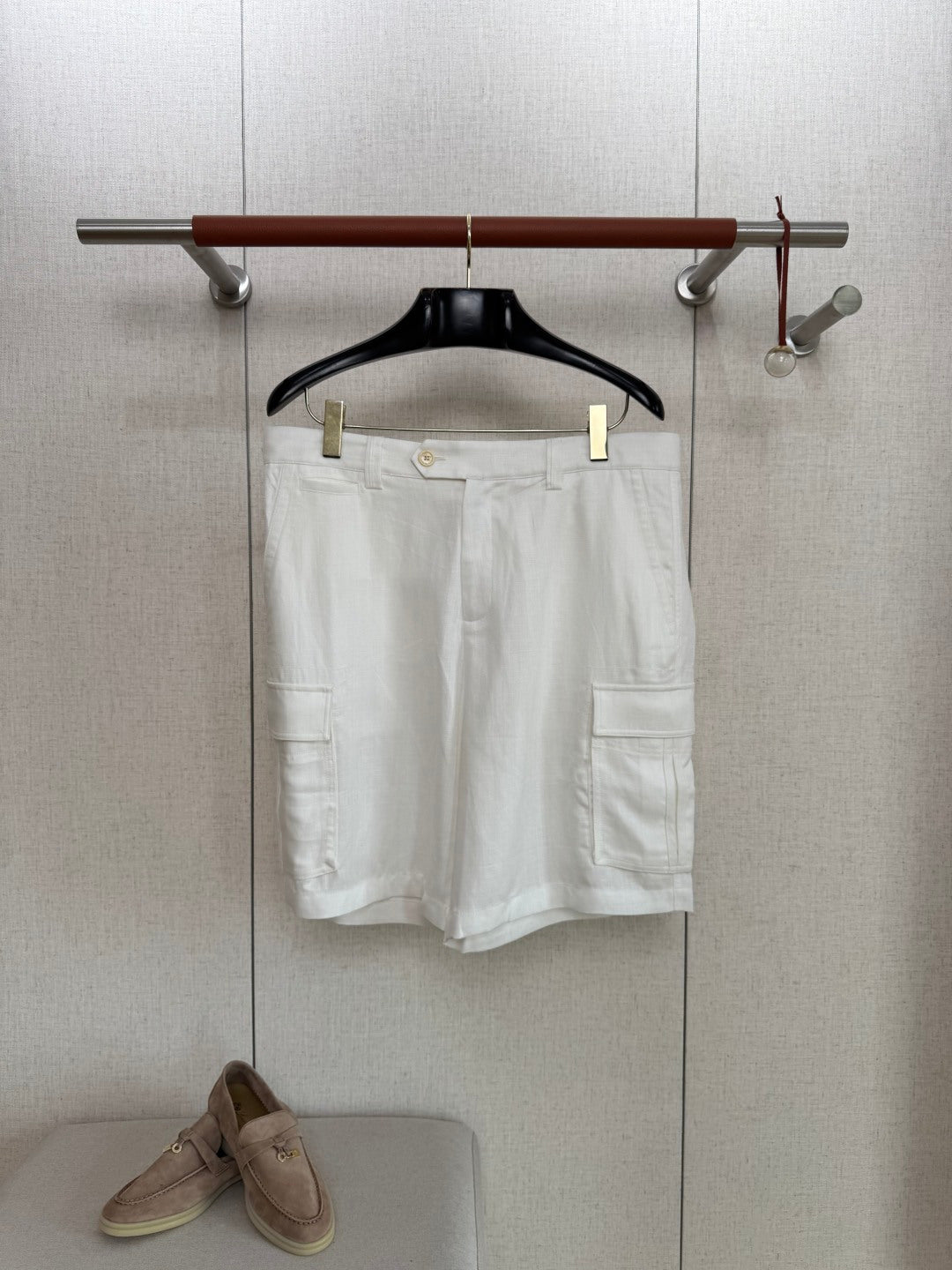 Brunello Cucinelli Cargo-Shorts in Weiß aus leichtem Stoff