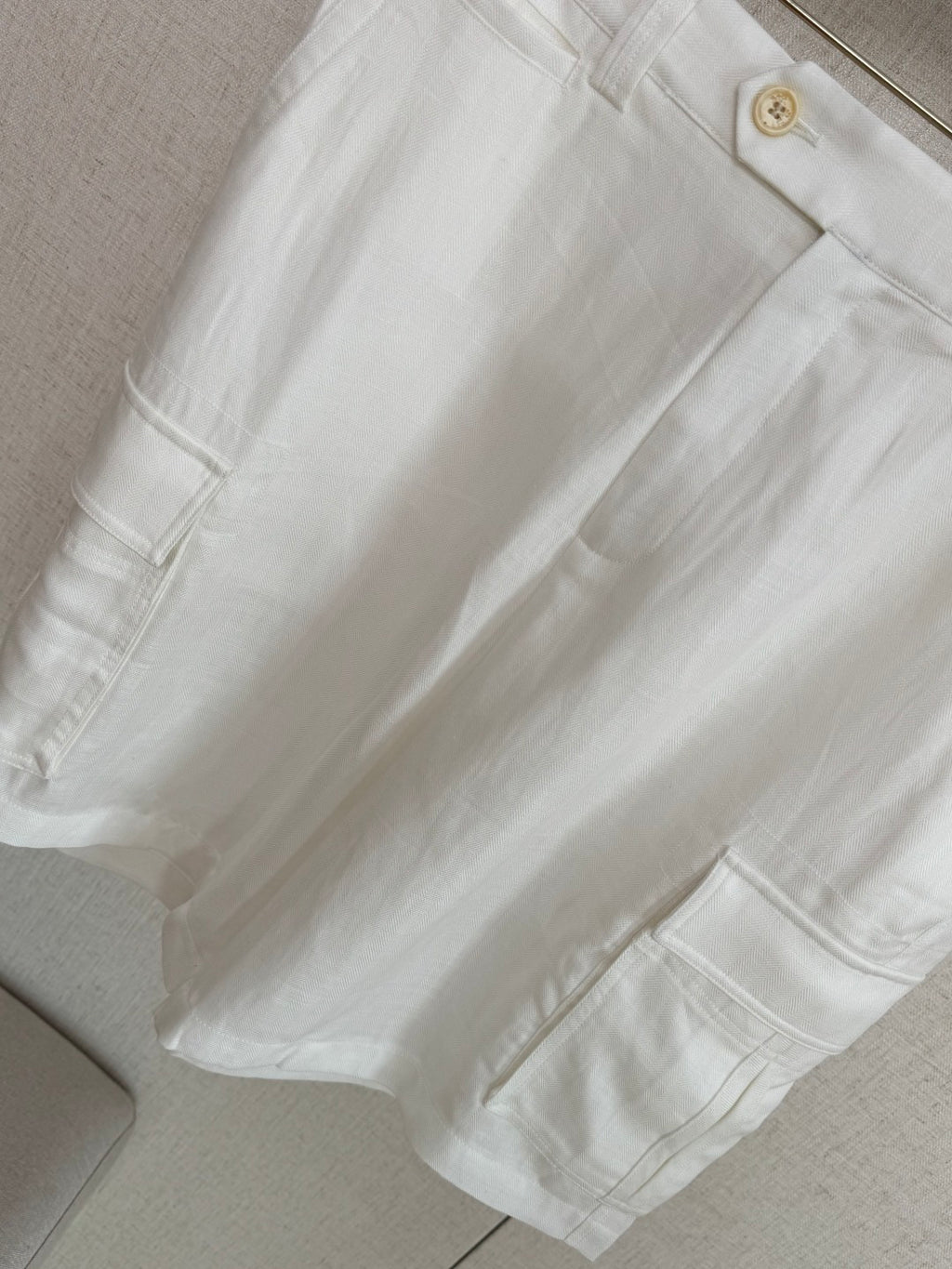 Brunello Cucinelli Cargo-Shorts in Weiß aus leichtem Stoff