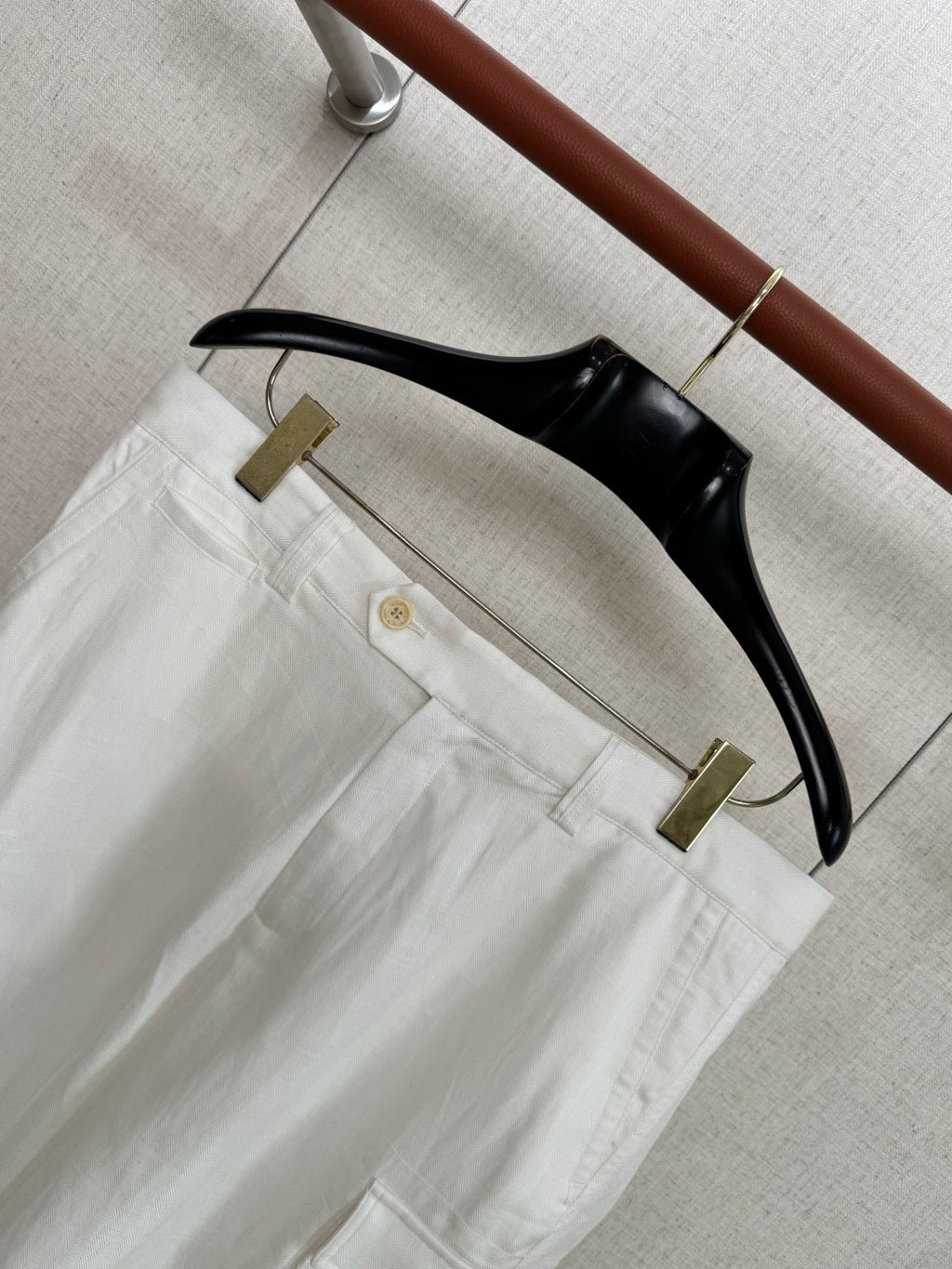 Brunello Cucinelli Cargo-Shorts in Weiß aus leichtem Stoff