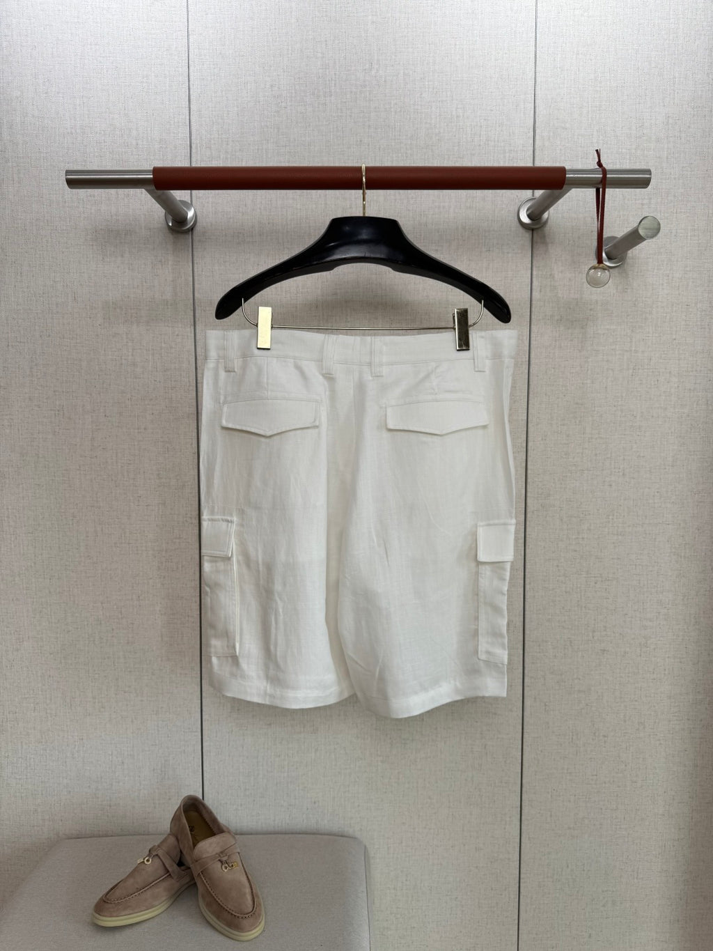 Brunello Cucinelli Cargo-Shorts in Weiß aus leichtem Stoff