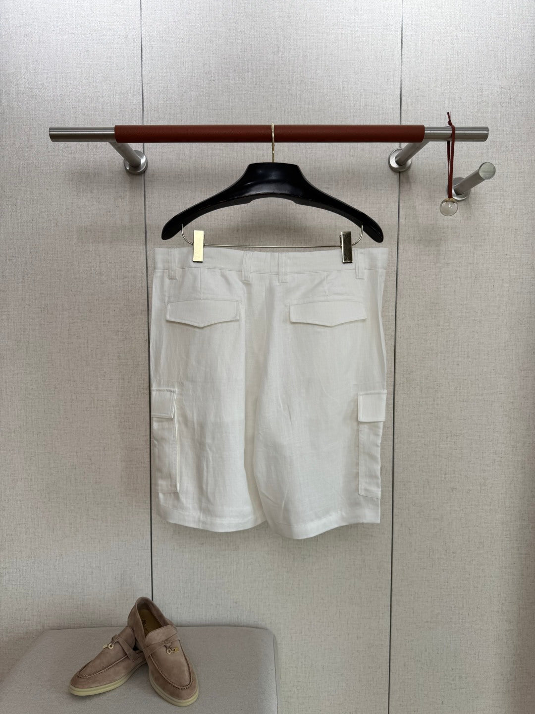 Brunello Cucinelli Cargo-Shorts in Weiß aus leichtem Stoff