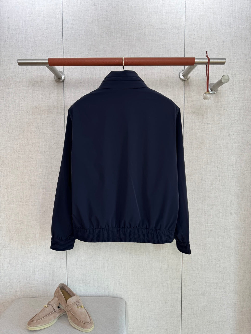 Brunello Cucinelli Dunkelblaue Herren-Stehkragenjacke – Leichte Übergangsjacke