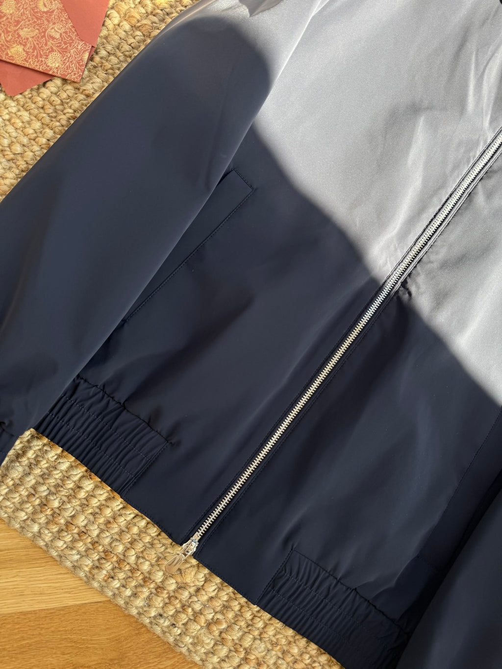 Brunello Cucinelli Dunkelblaue Herren-Stehkragenjacke – Leichte Übergangsjacke