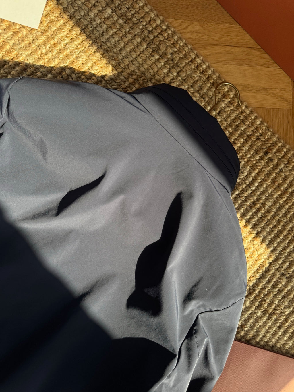 Brunello Cucinelli Dunkelblaue Herren-Stehkragenjacke – Leichte Übergangsjacke