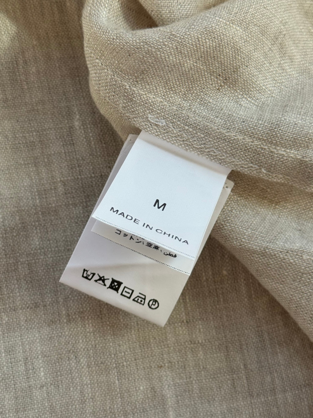 Brunello Cucinelli Hemd in Hellbeige aus leichtem Stoff mit vier Fronttaschen