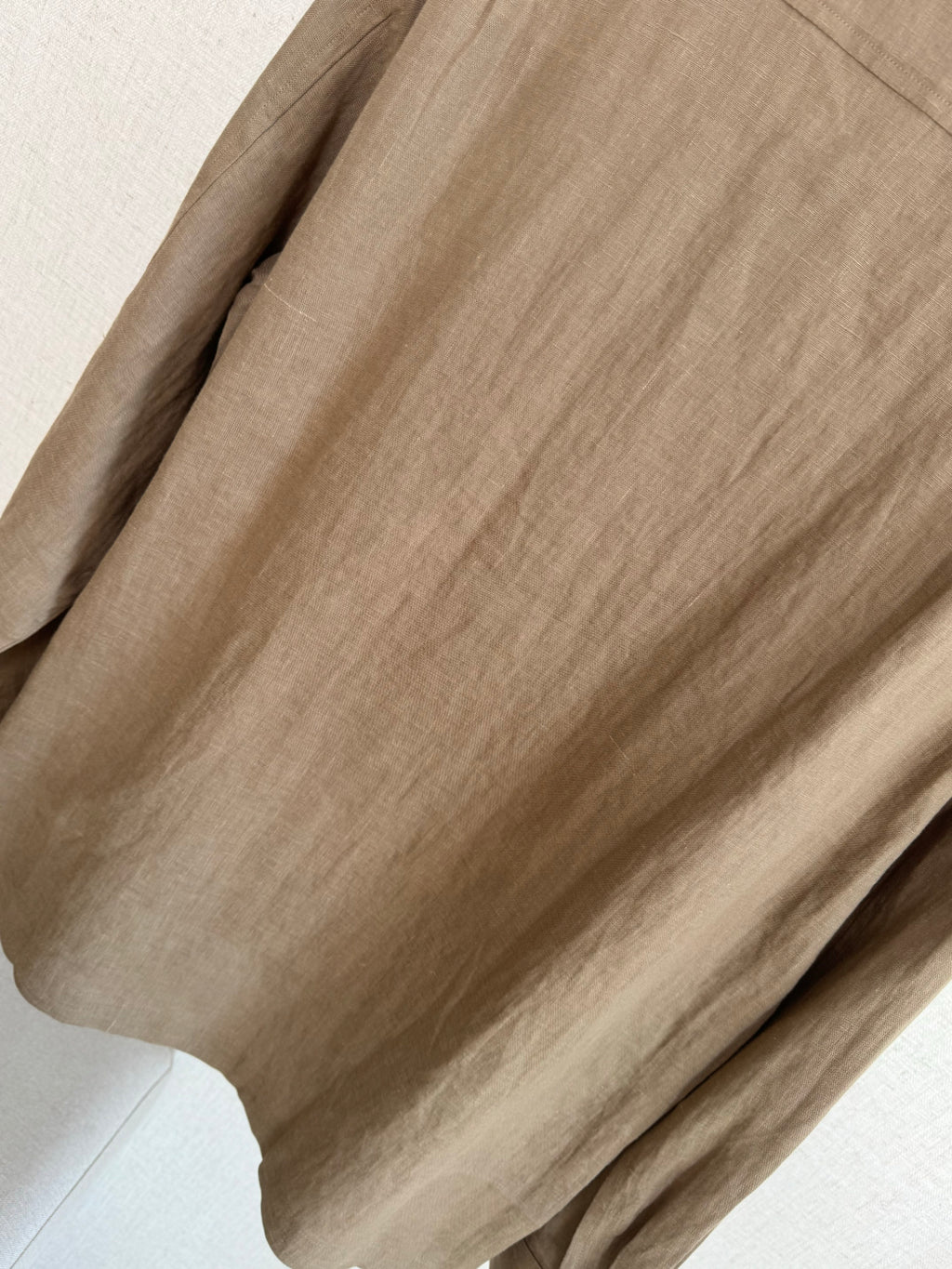 Brunello Cucinelli Hemd in Braun aus leichtem Stoff mit vier Fronttaschen