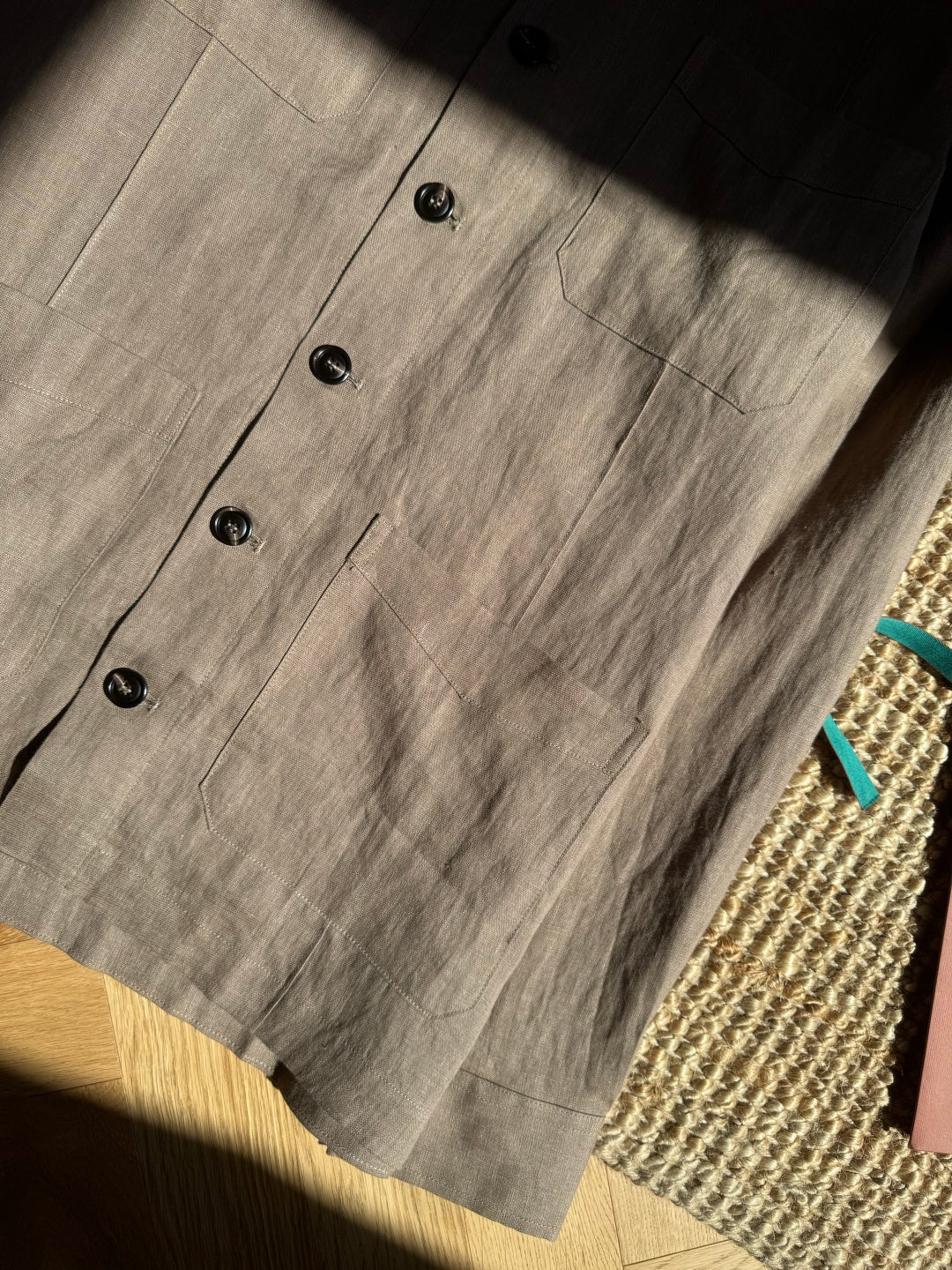 Brunello Cucinelli Hemd in Braun aus leichtem Stoff mit vier Fronttaschen