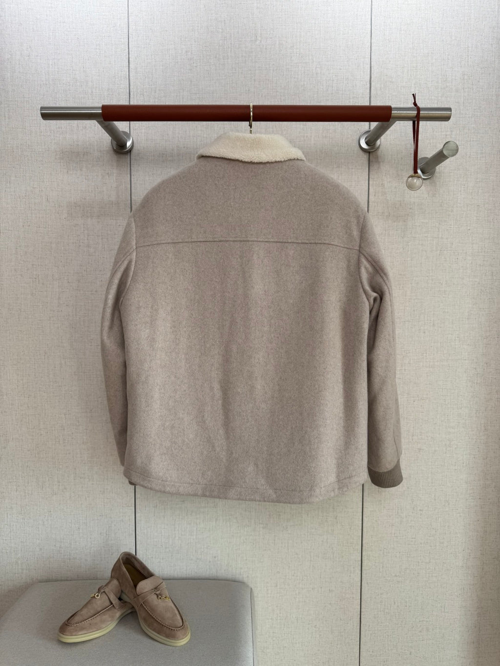 Loro Piana Beige Herren Wolljacke mit Shearling-Kragen und Reissverschluss