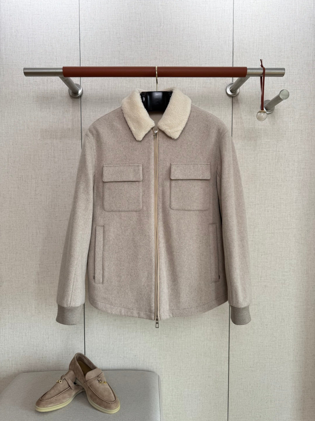 Loro Piana Beige Herren Wolljacke mit Shearling-Kragen und Reissverschluss