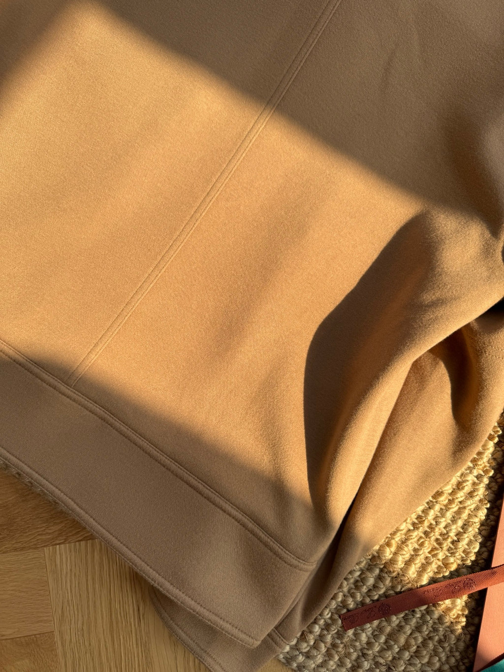 Brunello Cucinelli Camelfarbene Herren-Stehkragenjacke – Moderne Übergangsjacke mit Brusttasche