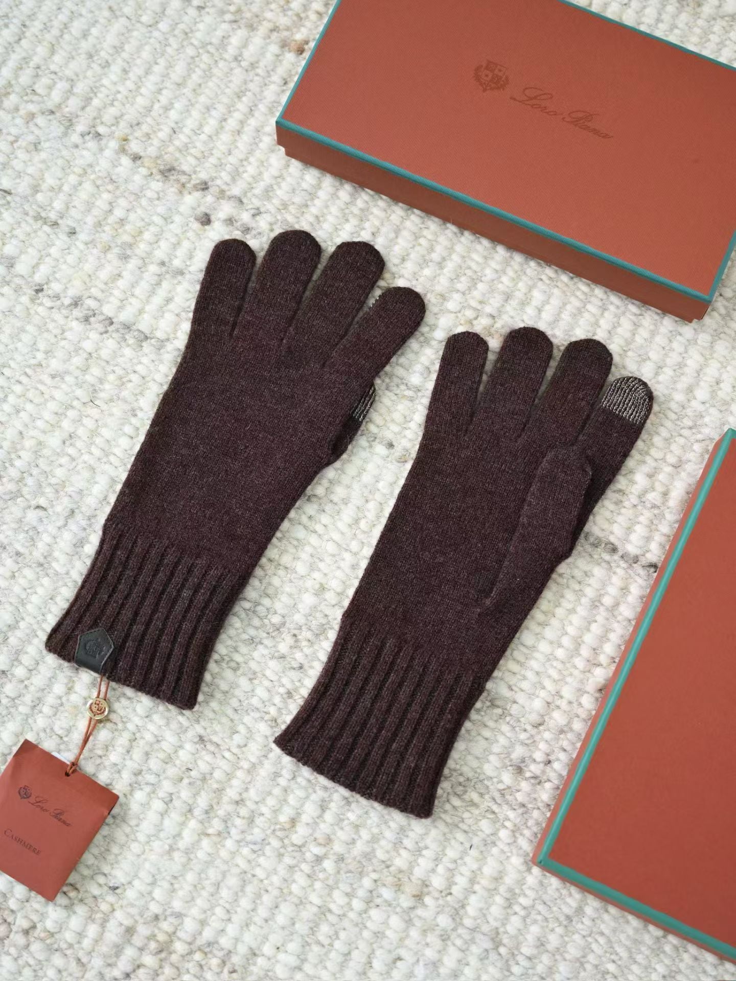 Gloves - Karmesin